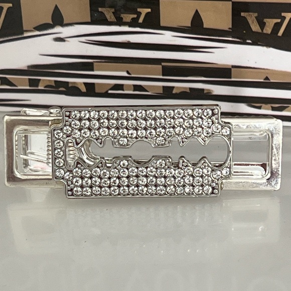 New Razor Blade Rhinestone Hair Clip - Picture 8 of 10